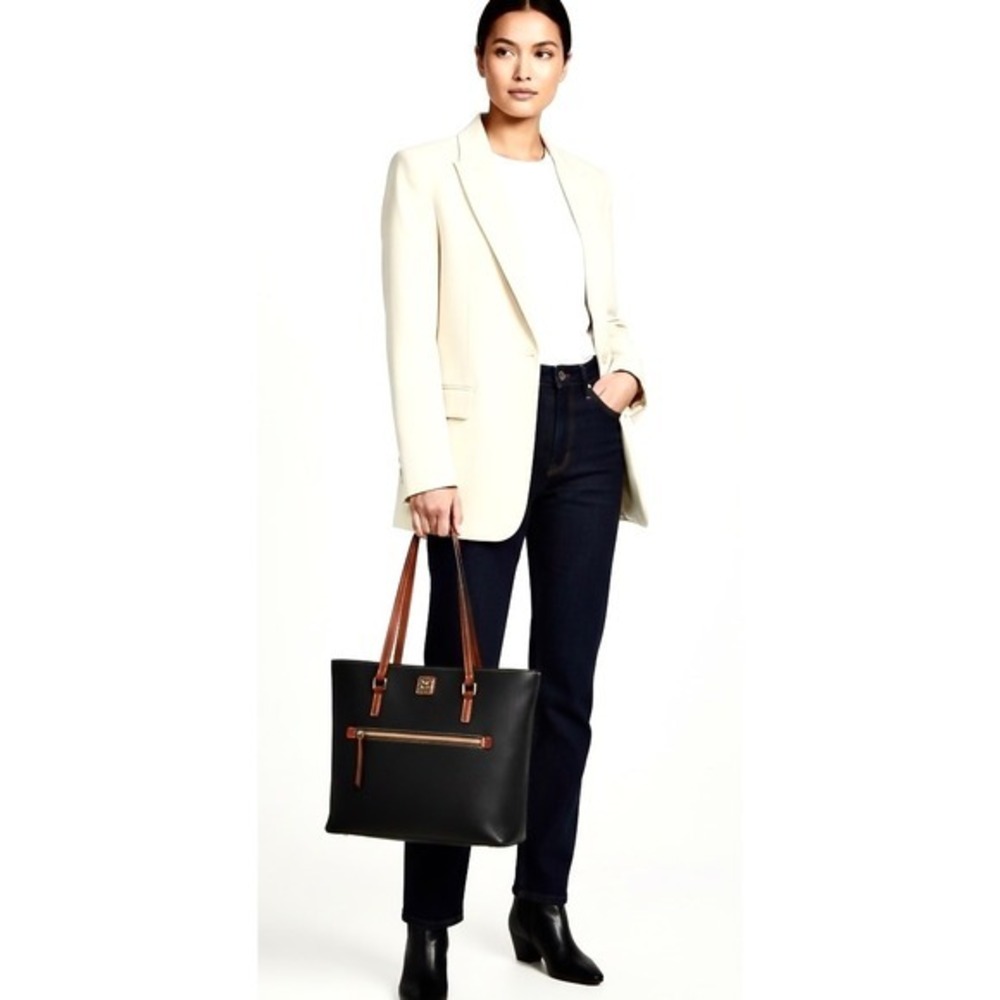 Dooney & Bourke Pebble Grain Lexington Tote Navy Blue Tan Leather Shoulder Bag